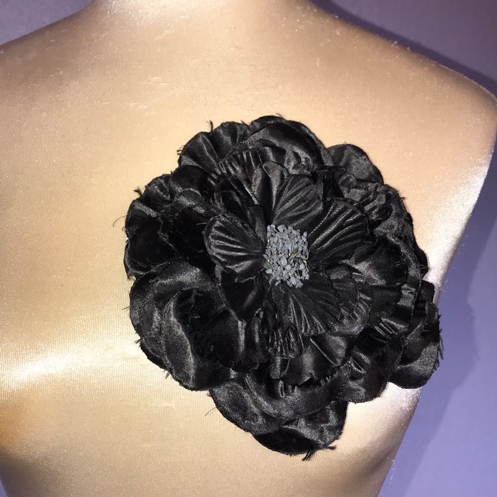 Large Flower Pin